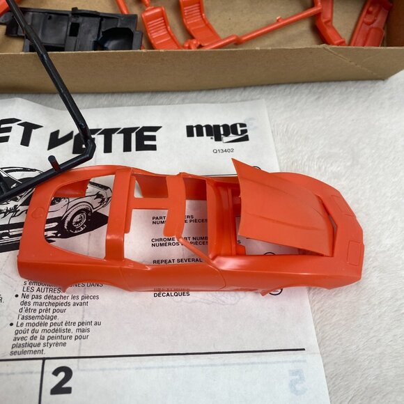 Vintage MPC Fast 111's Jet Vette Corvette 1/20 Scale Model Kit - Picture 9 of 9